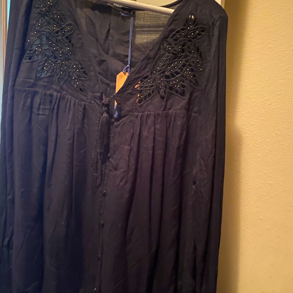 Womens lightweight long sleeved shirt.